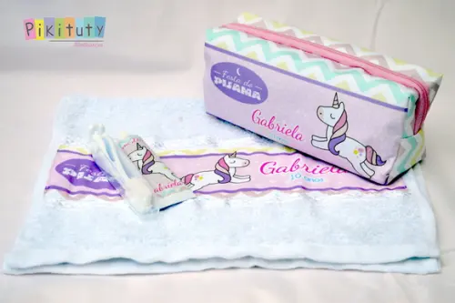 Kit Dental + Necessaire + Toalha Unicórn