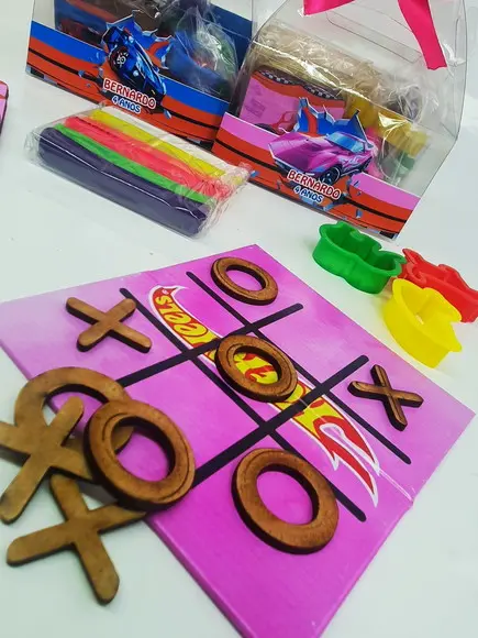 Kit Diversão com Jogo da Memória - Hot Wheels
