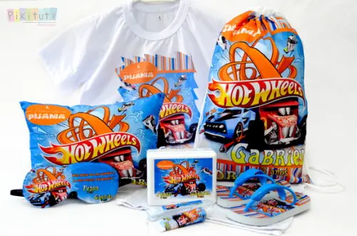Kit festa do Pijama + camiseta Hotweels