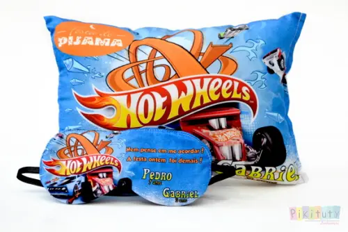 Kit festa do Pijama + camiseta Hotweels