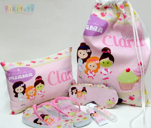 Kit Festa do Pijama + Mochila Amigas