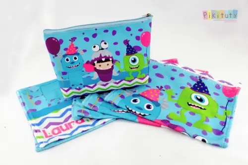 Kit Necessaire G + 2 toalhas lavabo - Monstros S/A