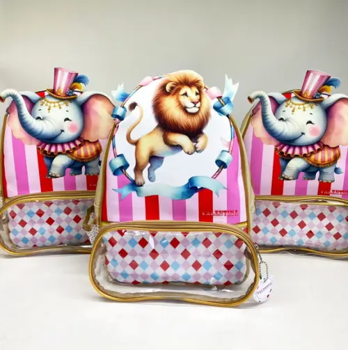 Mochila em Verniz com Aplique 3d - Circo