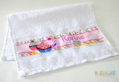 Toalhinha personalizada - Cupcakes