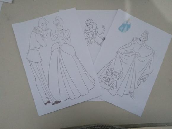 Kit Colorir com Capa e Giz de Cera da Cinderela