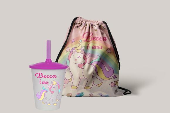 Mochilinha e Copo Twister Personalizado Unicornio