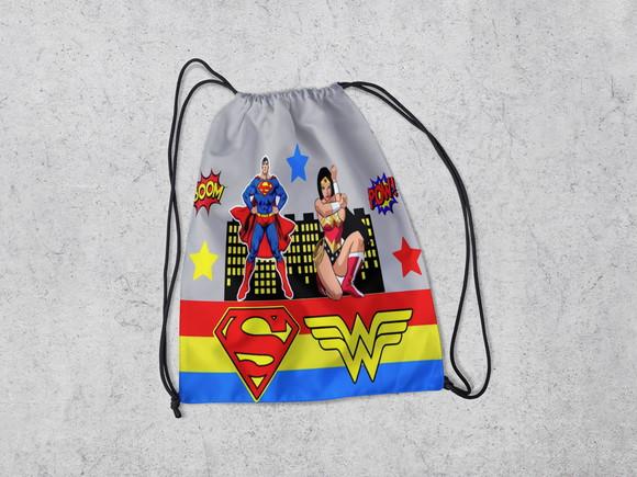 Mochila Infantil Mulher Maravilha e Super Homem