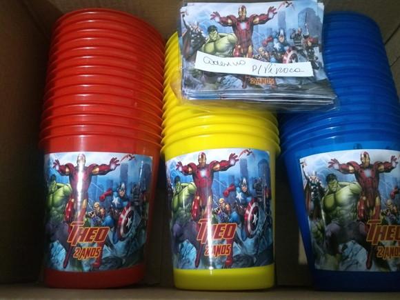 Balde de Pipoca + Rotulo para Pipoca Microondas Vingadores
