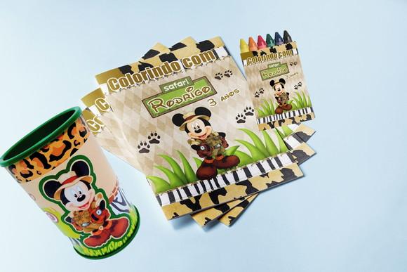 Revista Colorir Giz de Cera+ Cofrinho Personalizado Mickey