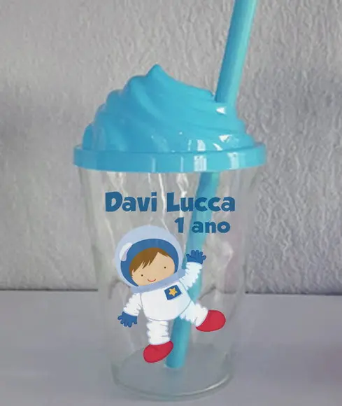 Copo com a Tampa Chantilly Astronauta