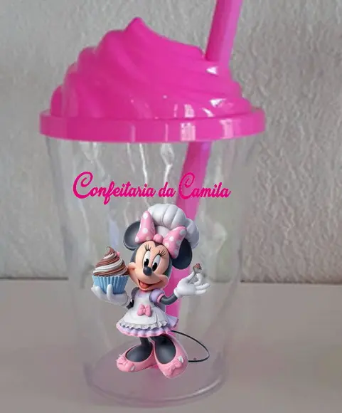 Copo com a Tampa Chantilly da Minnie Confeiteira