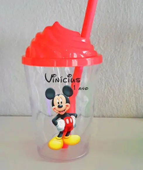Copo Twister do Mickey com Tampa Chantily