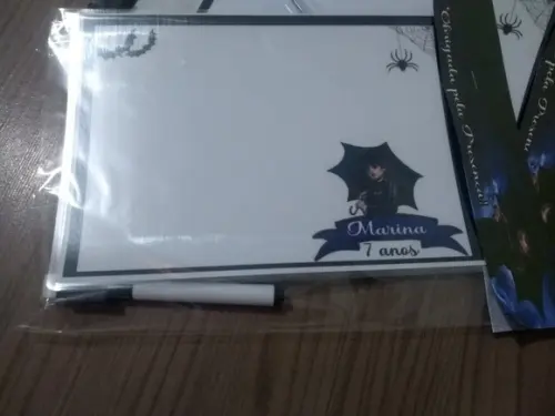 Lousa Magica 20x15 Personalizada + Canetinha Wandinha
