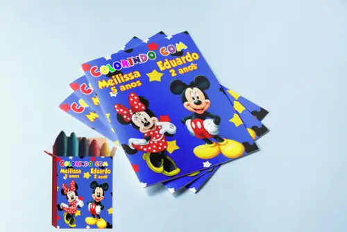 Kit Lembrancinhas de Colorir Mickey e Minnie Revista + Giz