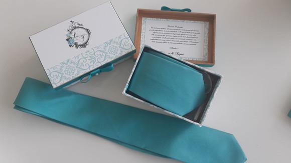 Kit Caixa Personalizada com Gravata e Manual de Padrinhos