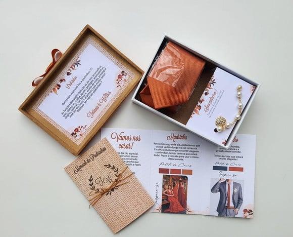 Kit Caixa Pulseira, Gravata e Manual de Padrinhos