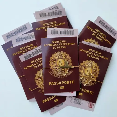 Convite Passaporte Premium com Tag de Acrílico Espelhado