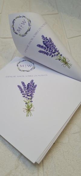 Cone para Pétala de Rosas Casamento Lavanda