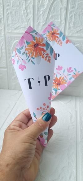 Cone para Pétala de Rosas Casamento Floral