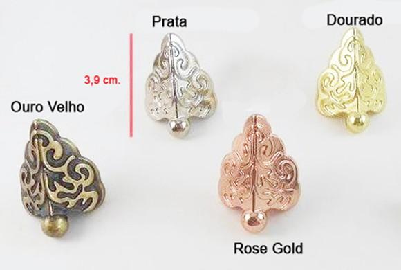 Pézinhos de Metal para Uma Bandeja de Kit Toalete