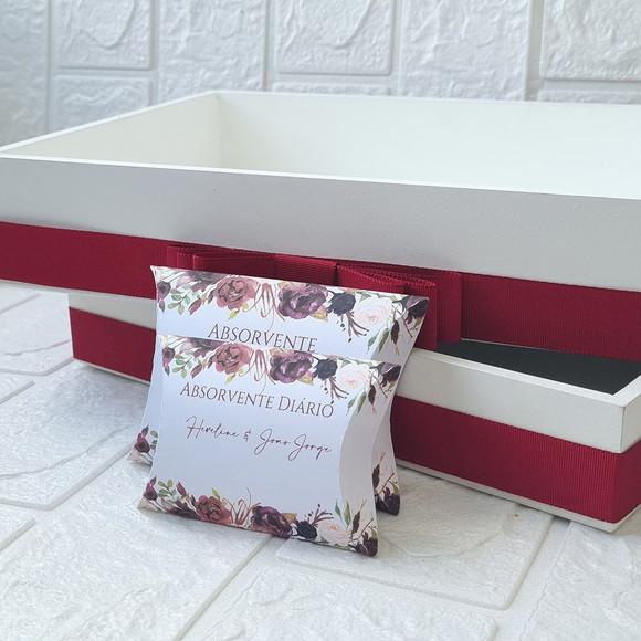 Duas Bandejas e Kit Toalete Fem e Masc Floral Marsala