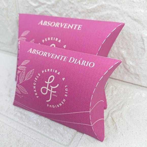 Duas Bandejas e Kit Toalete Fem e Masc Magenta