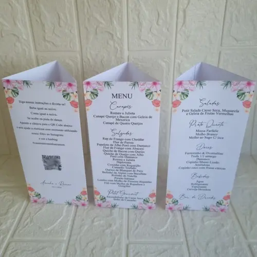 Menu Cardápio Triângulo para Casamento Prisma