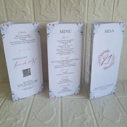Menu Cardápio Prisma Triângulo para Casamento