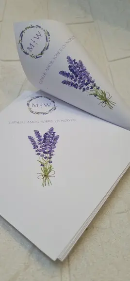 Cone para Pétala de Rosas Casamento Lavanda