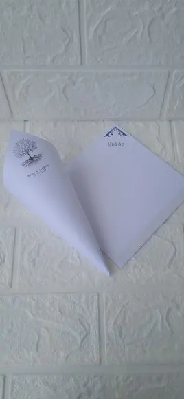 Cone para Pétala de Rosas Casamento Árvore