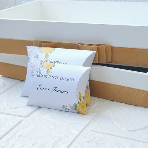 Duas Bandejas e Kit Toalete Fem e Masc Floral Amarelo