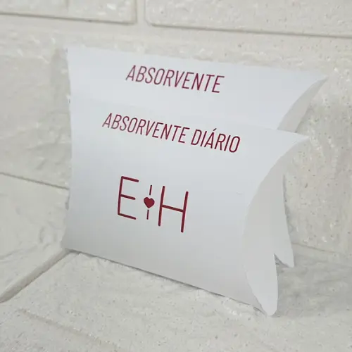 Duas Bandejas e Kit Toalete Fem e Masc Marsala