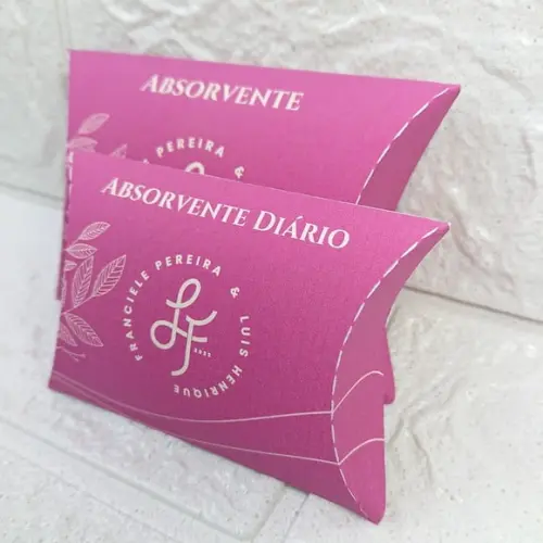 Duas Bandejas e Kit Toalete Fem e Masc Magenta