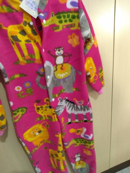 Macacão Pijama em Soft. (8 ou 10 anos)