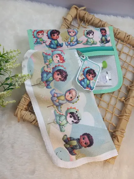 Estojo Higiene Bucal com Toalhinha Personalizada.