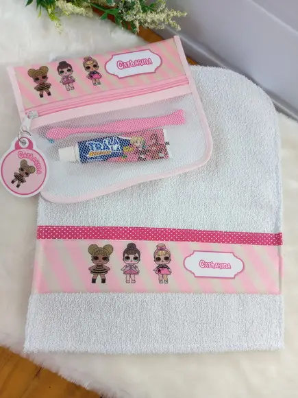Estojo Higiene Bucal com Toalhinha Personalizada.