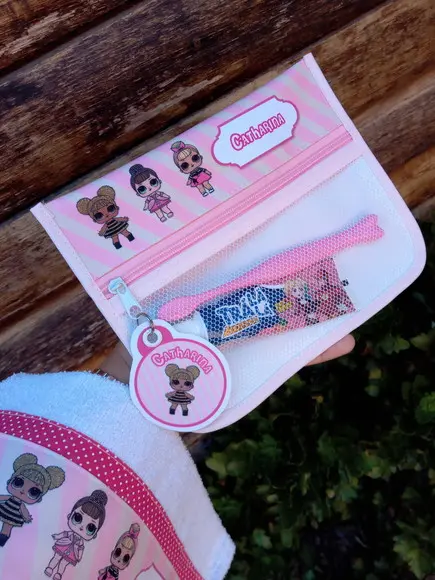 Estojo Higiene Bucal com Toalhinha Personalizada.