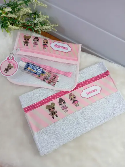 Estojo Higiene Bucal com Toalhinha Personalizada.