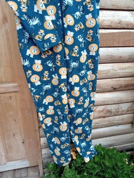 Macacão Pijama em Soft. (8 ou 10 anos)
