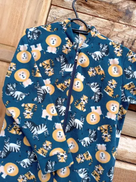 Macacão Pijama em Soft. (8 ou 10 anos)