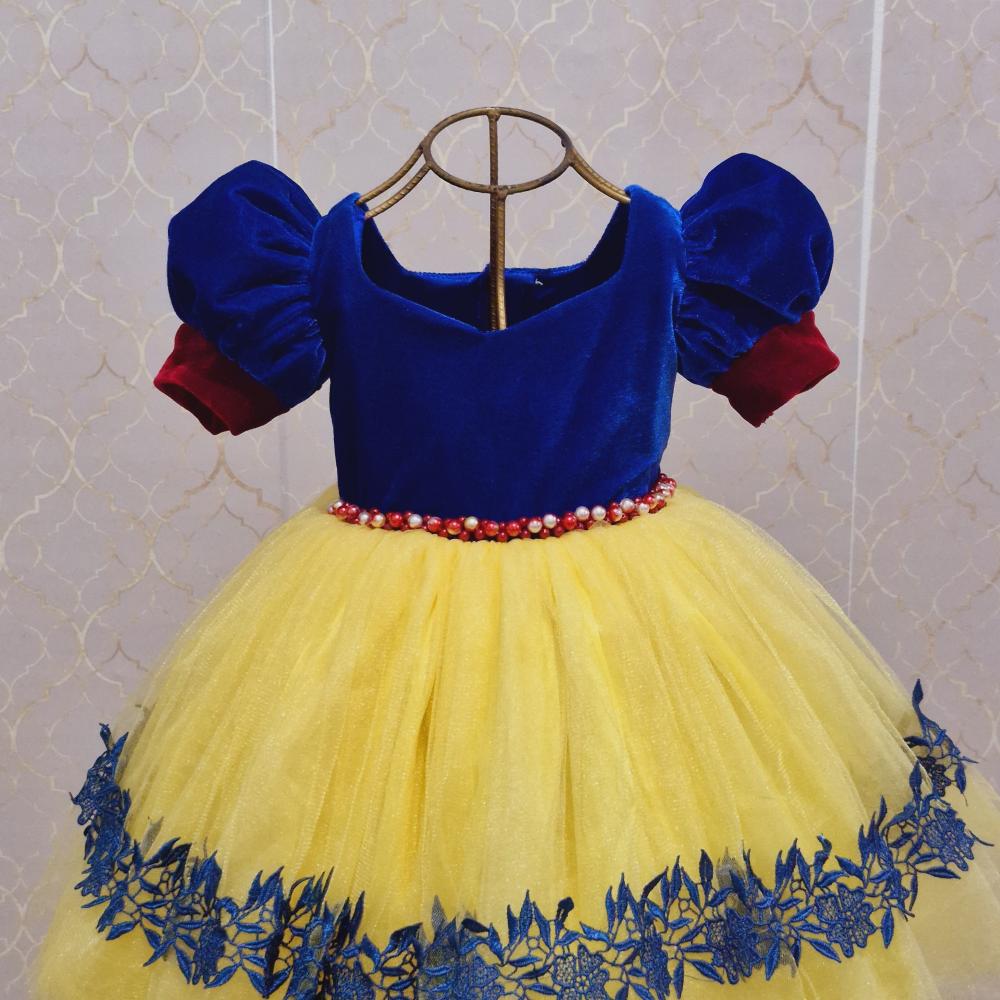 Vestido da Branca de Neve Barrado Renda