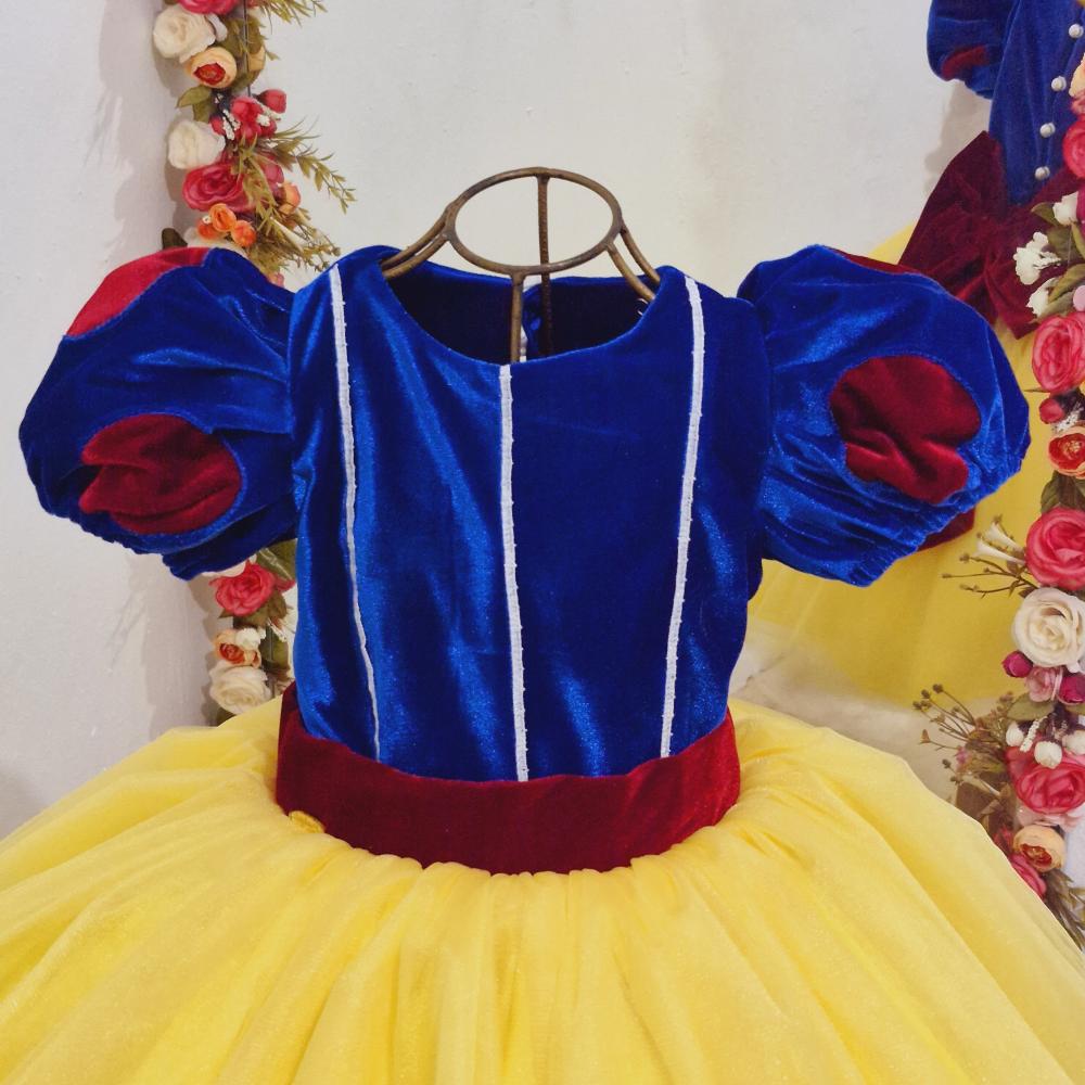 Vestido Branca Neve Corpo Veludado
