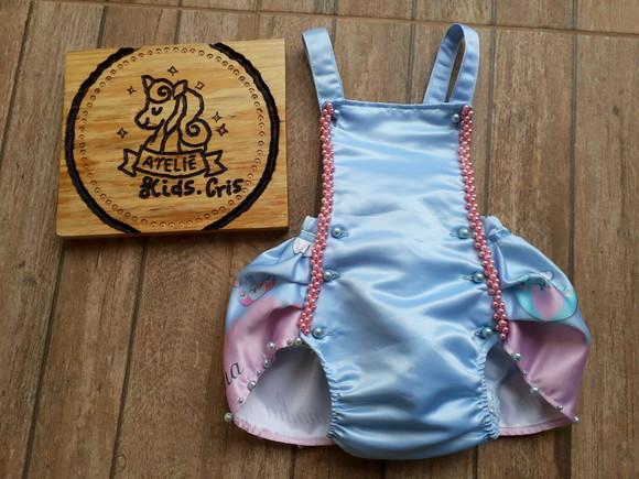 Jardineira chuva de amor smash cake