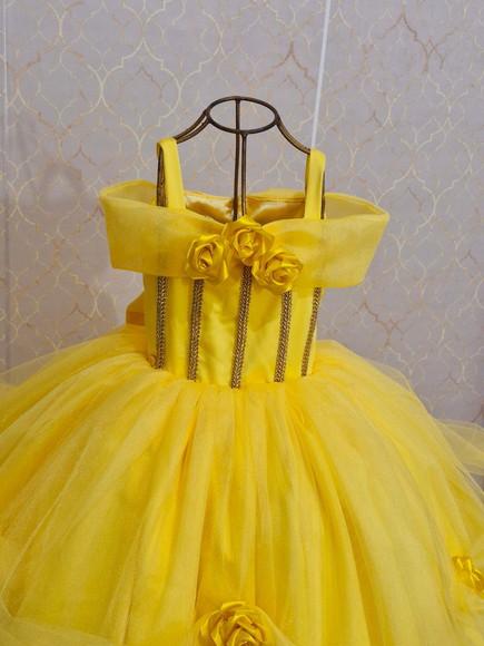 Vestido Bela e a Fera Rosas Amarela