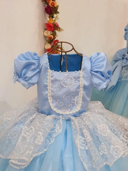 Vestido Cinderela Comprimento Curto