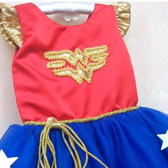 Vestido mulher Maravilha