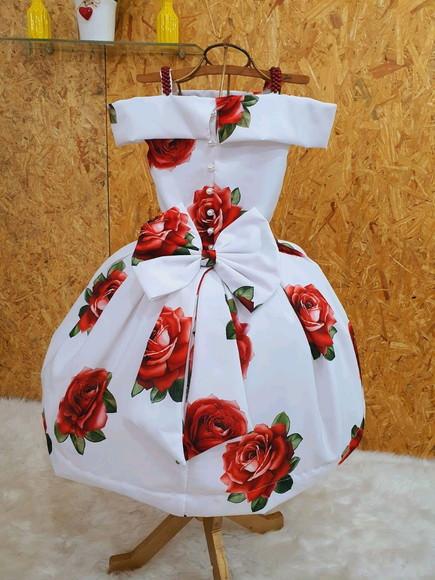 Vestido rosa vermelha