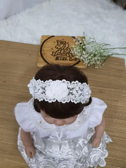 Tiara de luxo batizado