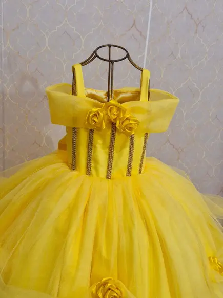 Vestido Bela e a Fera Rosas Amarela