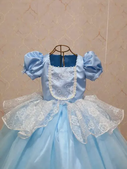 Vestido Cinderela Comprimento Curto